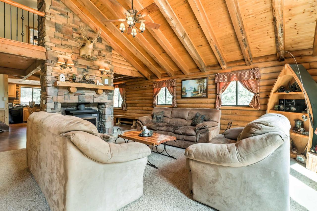 Cozy Utah Cabin With Deck And Fire Pit! Duck Creek Village Bagian luar foto