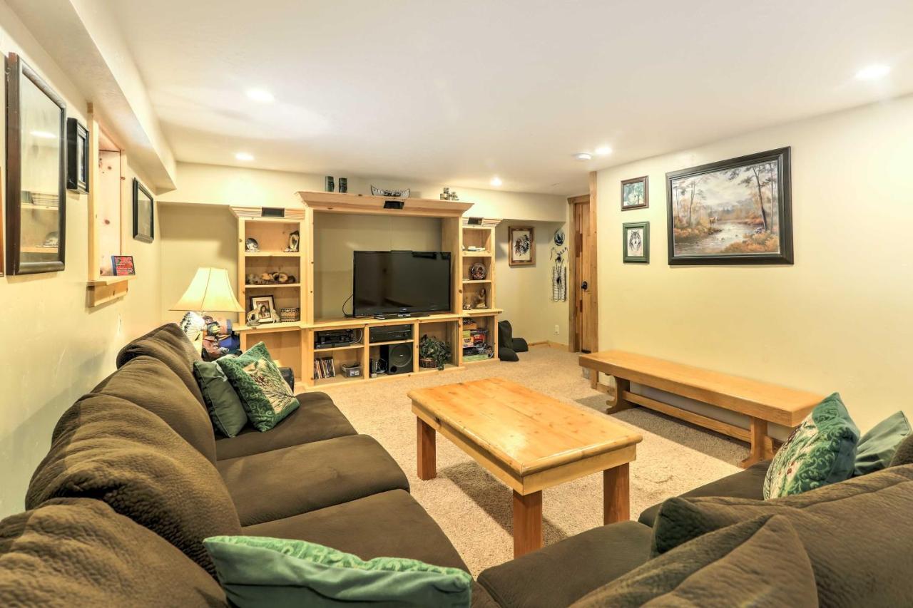 Cozy Utah Cabin With Deck And Fire Pit! Duck Creek Village Bagian luar foto