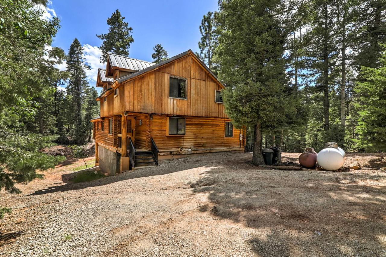 Cozy Utah Cabin With Deck And Fire Pit! Duck Creek Village Bagian luar foto