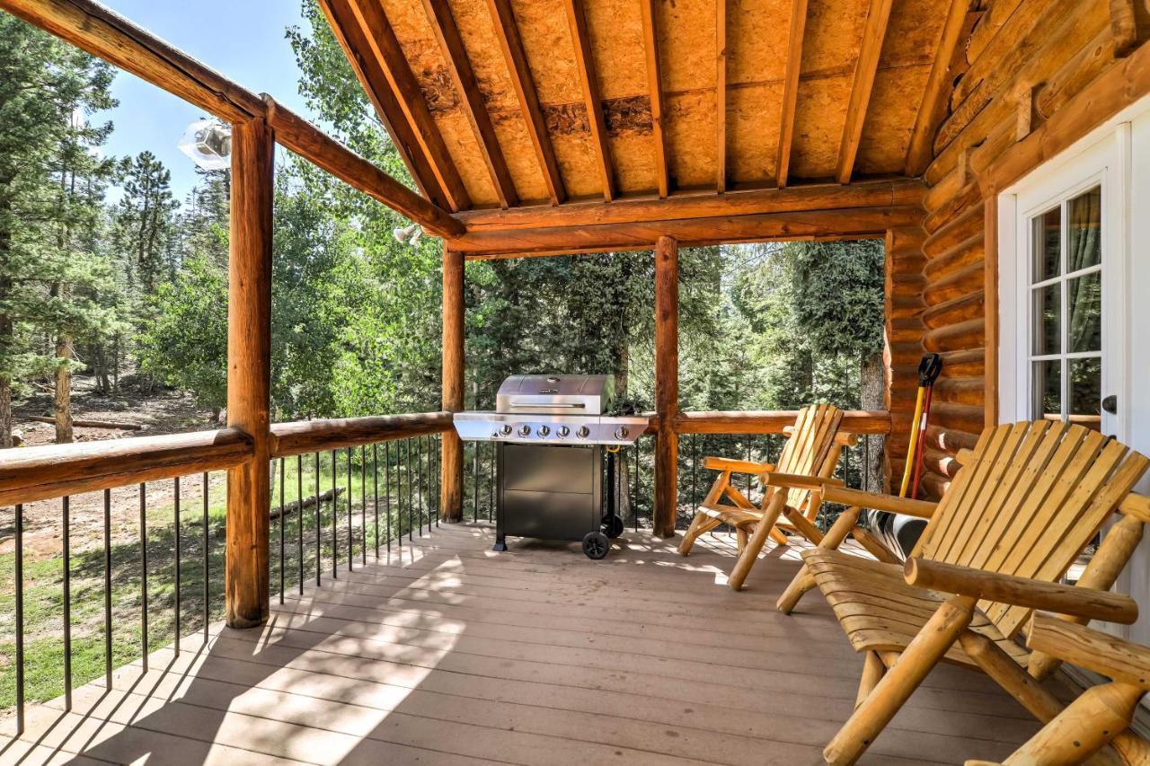 Cozy Utah Cabin With Deck And Fire Pit! Duck Creek Village Bagian luar foto